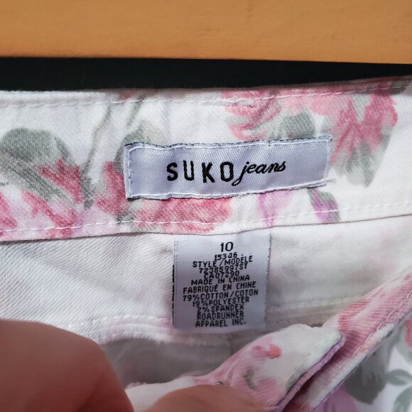 Suko Jeans | Floral Jean Shorts - Picture 3 of 4